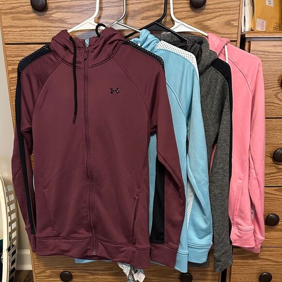 Under Armour Burgundy and Black Full-Zip Hoodie (4) XS - Picture 1 of 12
